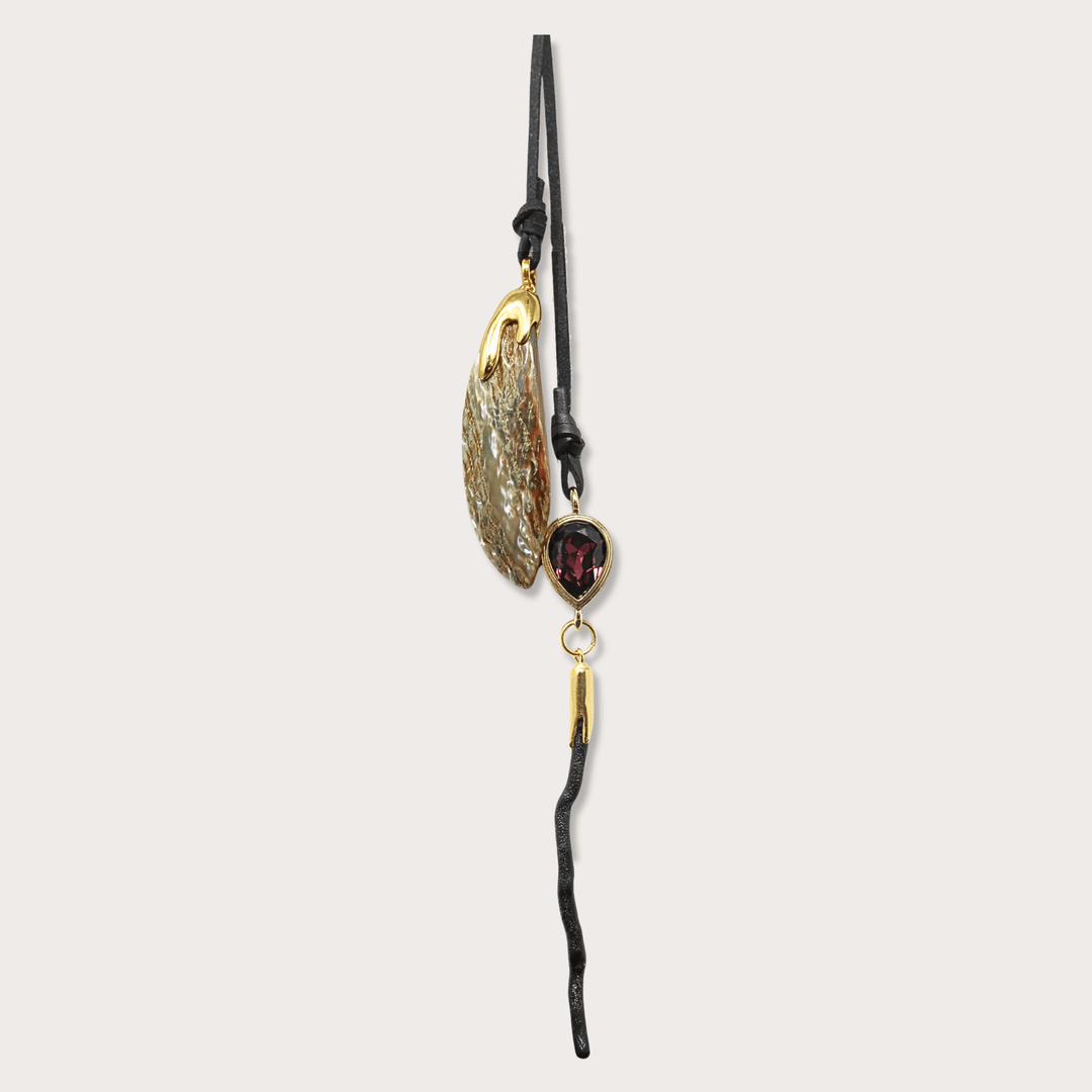 Abulone Shell con Pendiente tipo Coral negro - LAURA CANTU JEWELRY