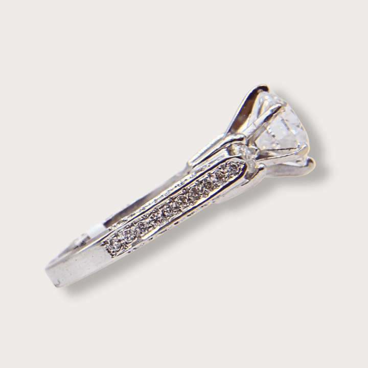 Anillo de Diamantes - LAURA CANTU JEWELRY