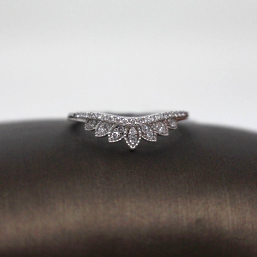 Vintage Hoop 80390 - LAURA CANTU JEWELRY