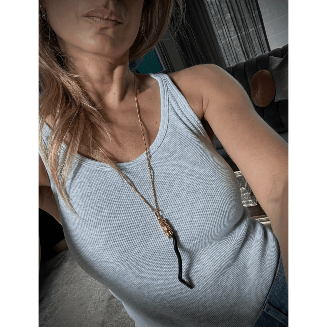 Coral Pendant / Flat Chain - LAURA CANTU JEWELRY