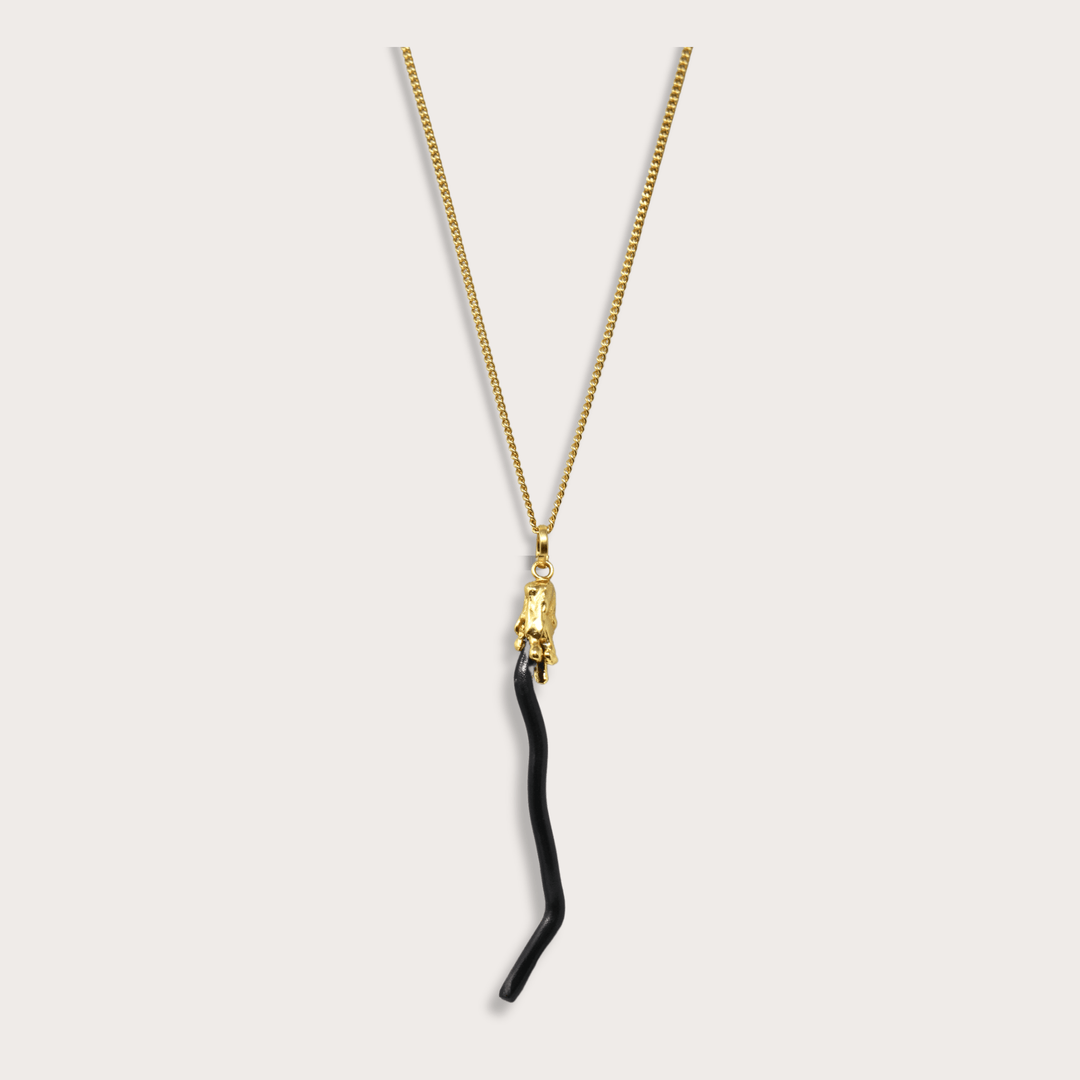 Coral Pendant / Flat Chain - LAURA CANTU JEWELRY