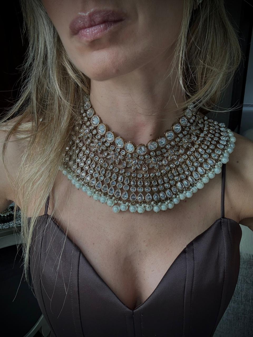 HUNT L - LAURA CANTU JEWELRY