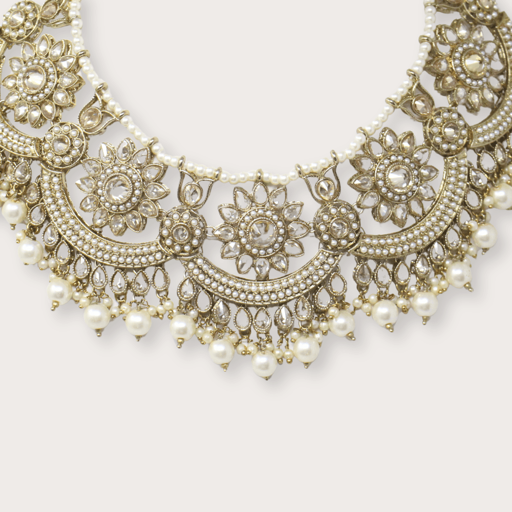 HUNT XXXVIII - LAURA CANTU JEWELRY