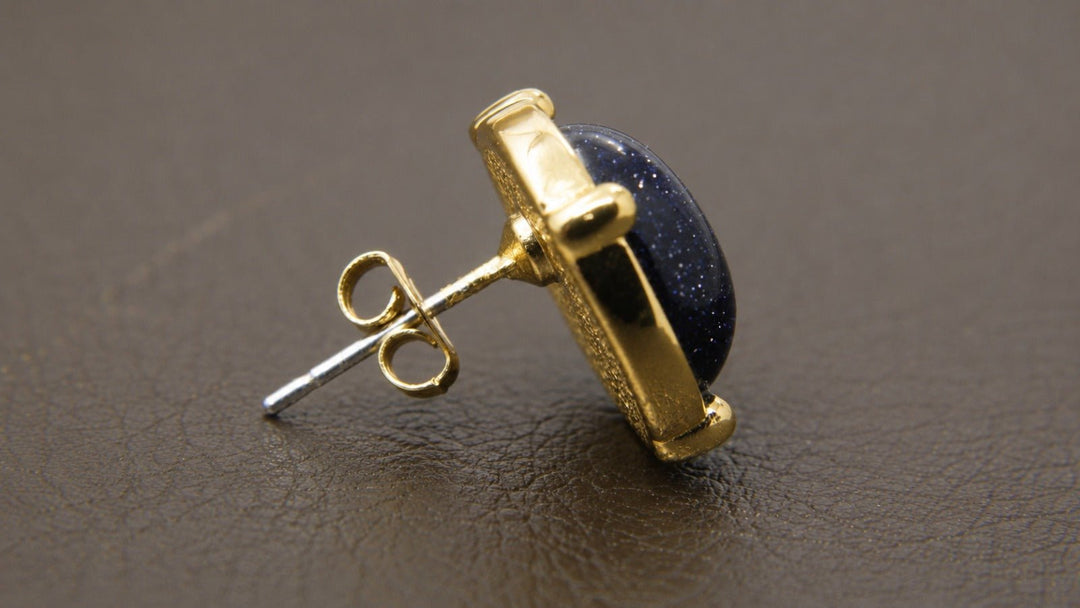 Luna Stud Gold - LAURA CANTU JEWELRY