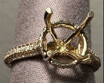 Montadura de oro con diamantes redonda - LAURA CANTU JEWELRY